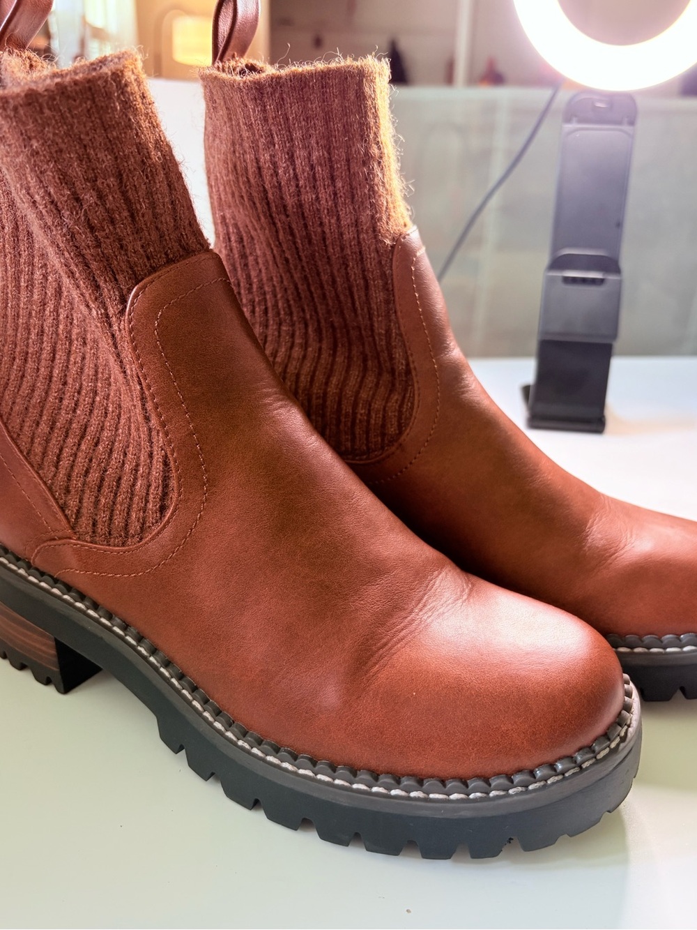 Universal Thread Cognac Chelsea Boots Sz 7 Sweater Cuff Lug Sole
